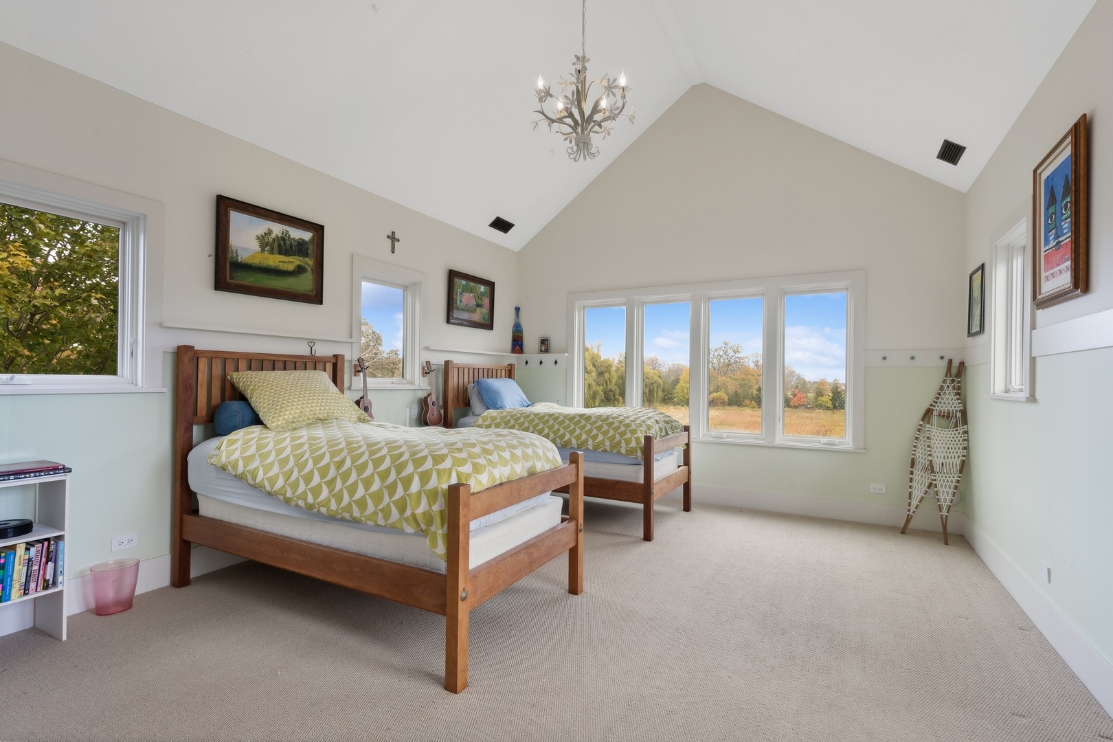 300 E Blodgett Avenue