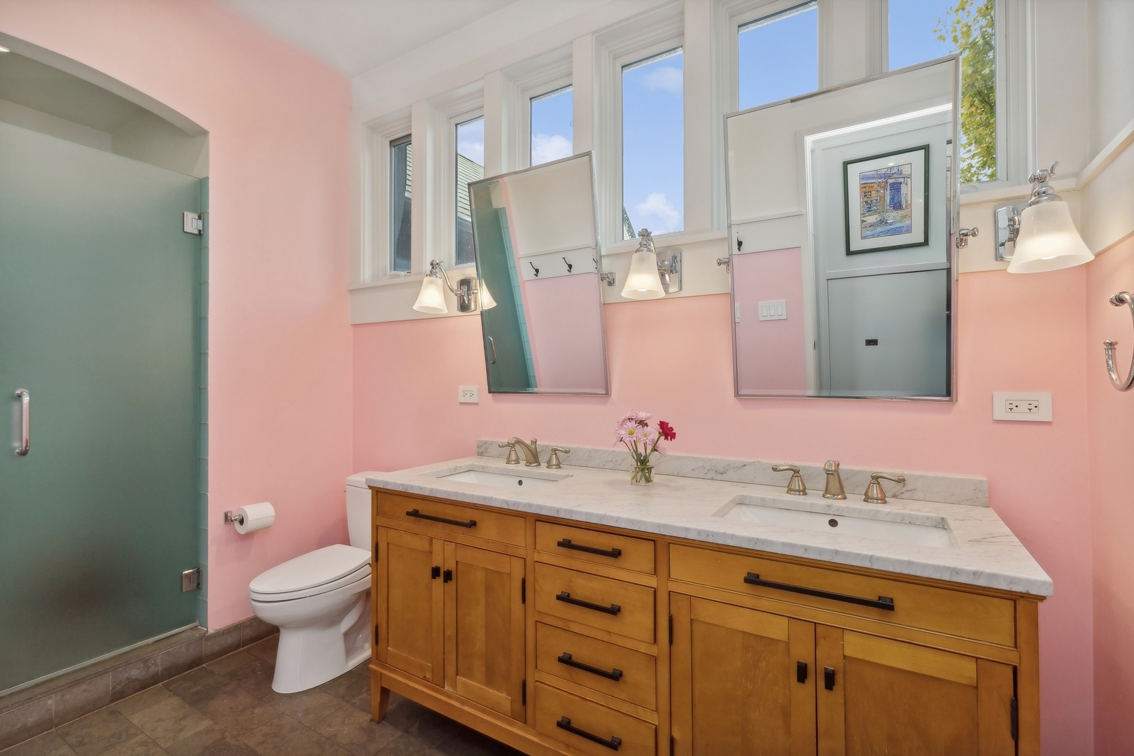 300 E Blodgett Avenue