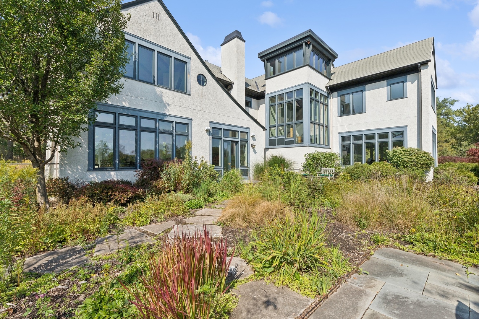 300 E Blodgett Avenue