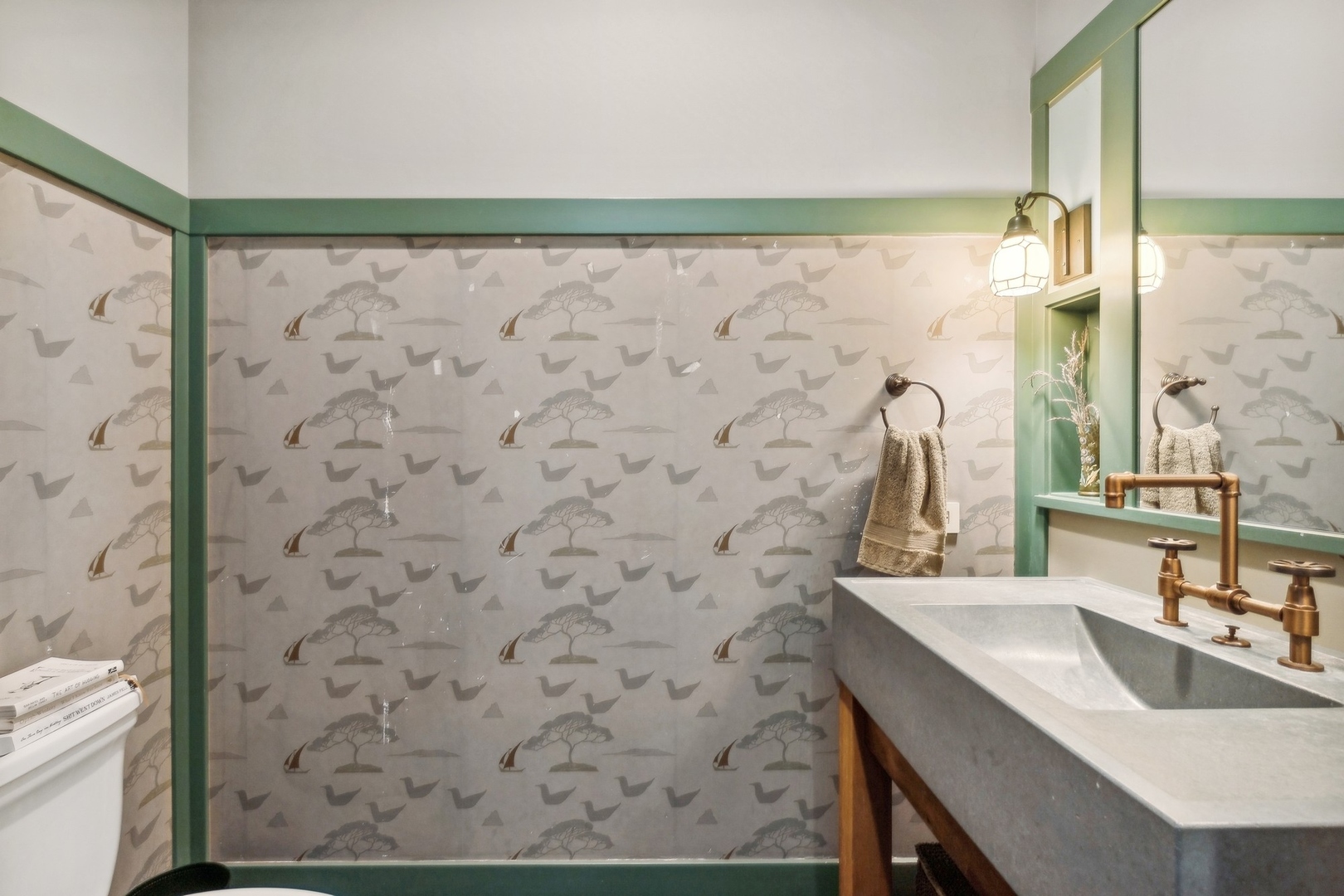 300 E Blodgett Avenue