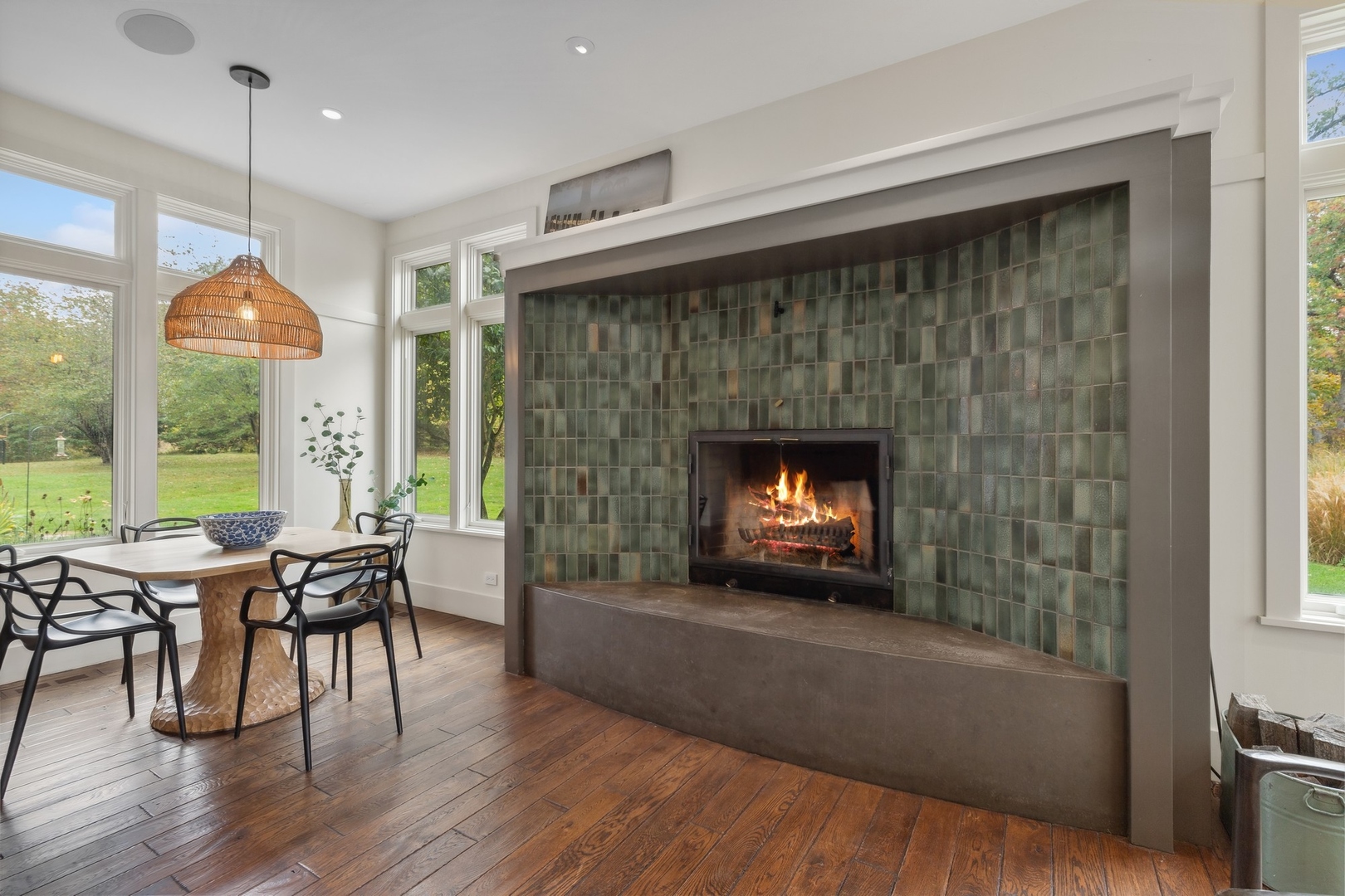 300 E Blodgett Avenue