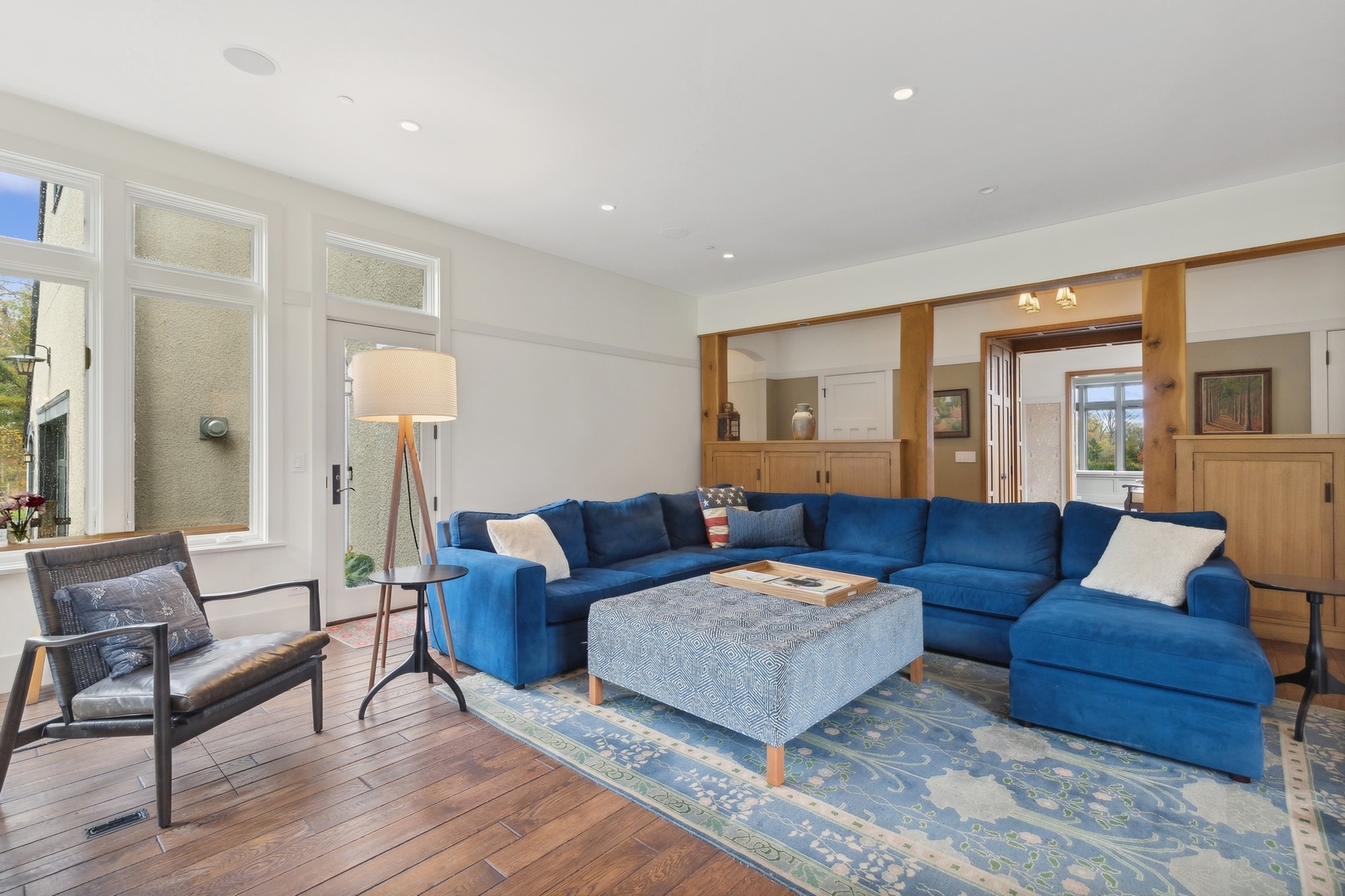 300 E Blodgett Avenue