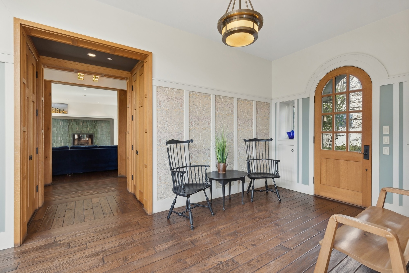 300 E Blodgett Avenue