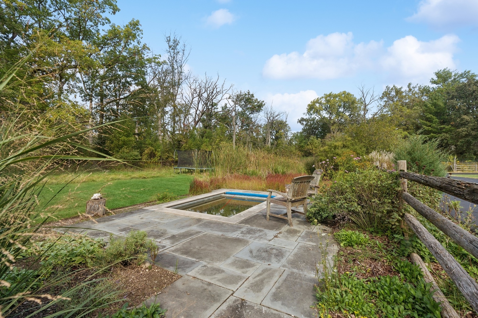 300 E Blodgett Avenue