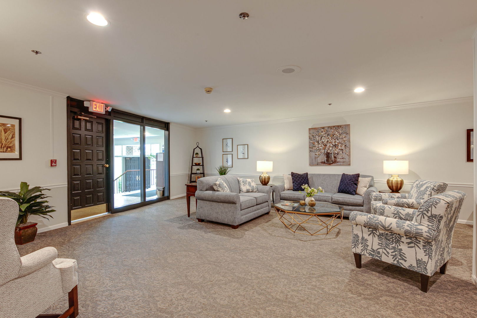 1230 N Western Avenue Unit: 309