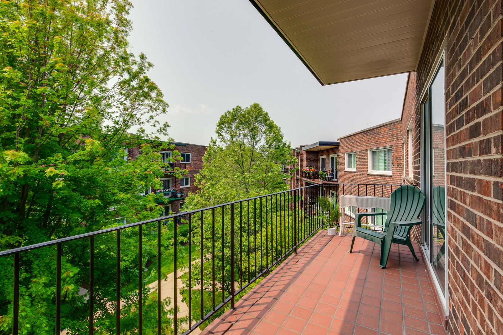 1230 N Western Avenue Unit: 309