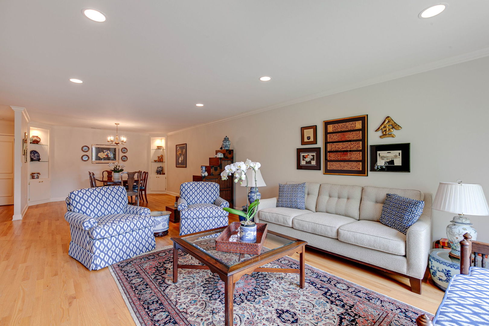 1230 N Western Avenue Unit: 309