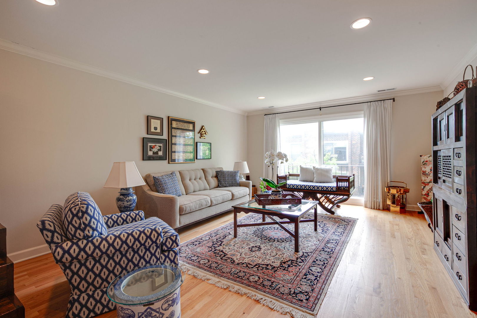 1230 N Western Avenue Unit: 309