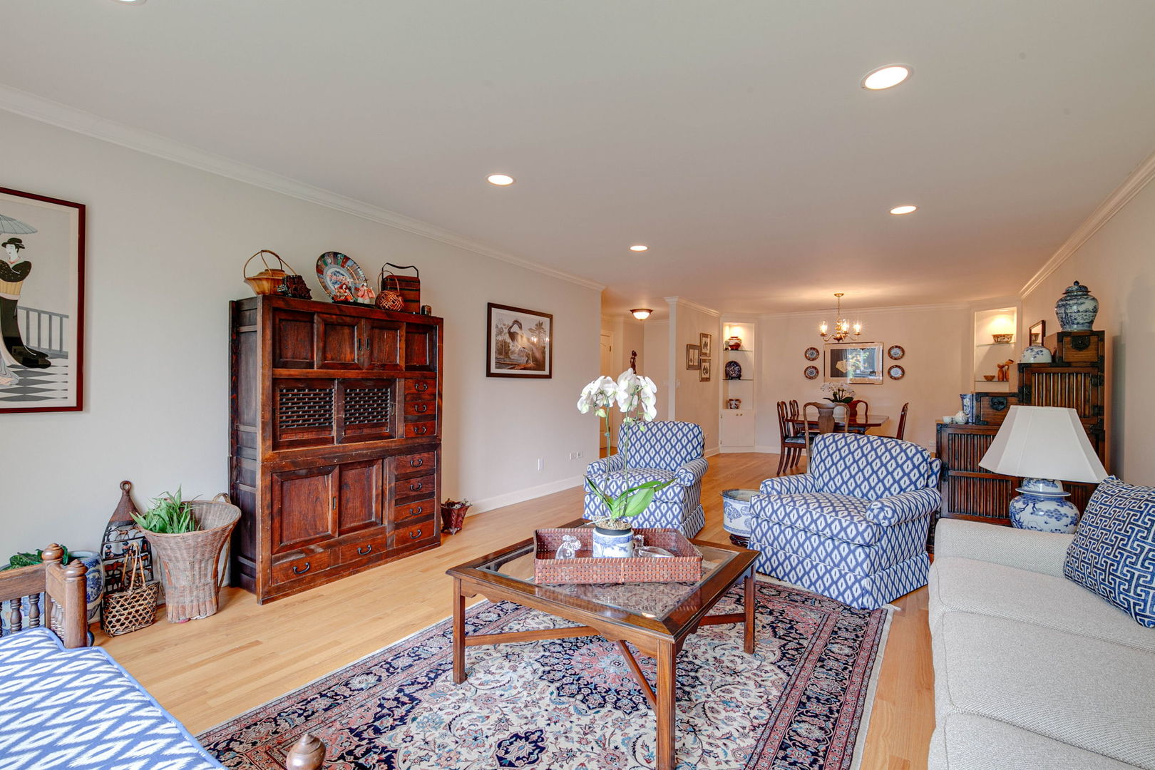 1230 N Western Avenue Unit: 309