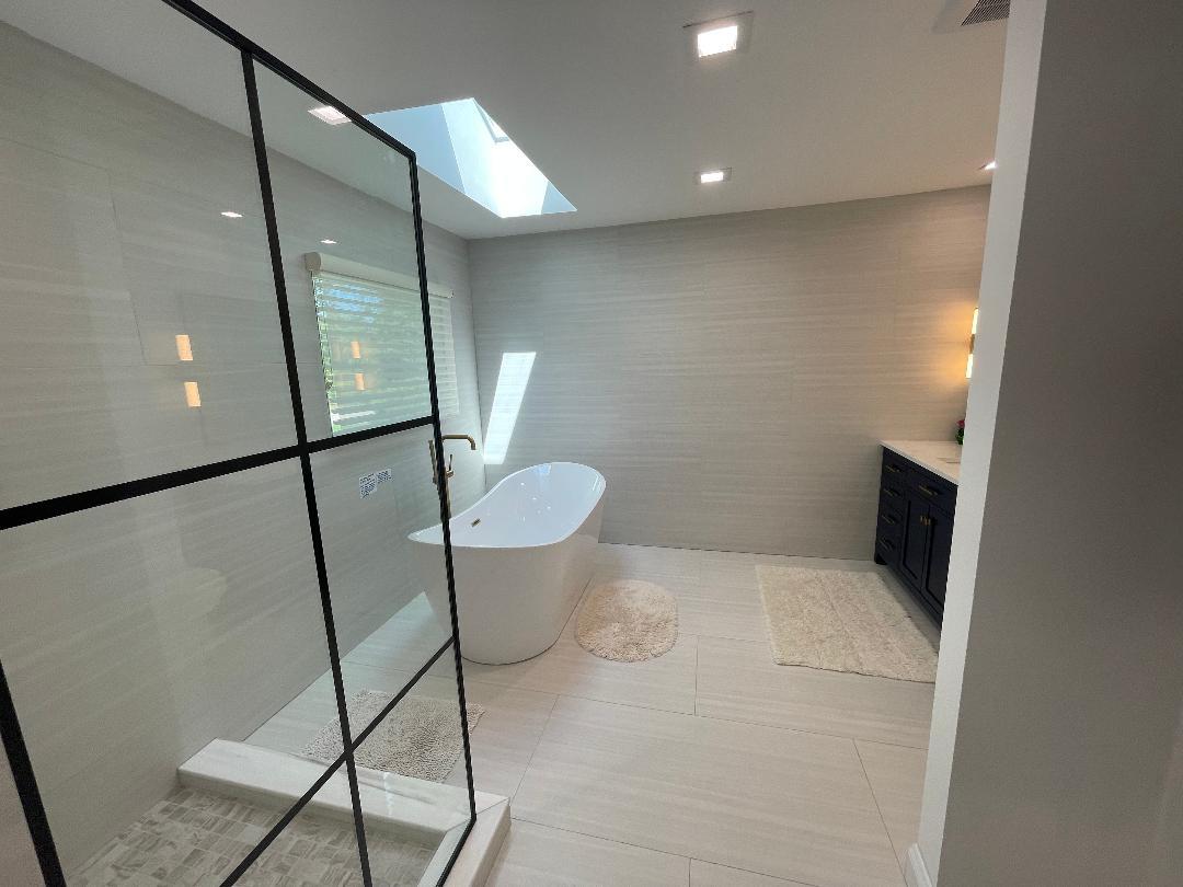 515 E Blodgett Avenue