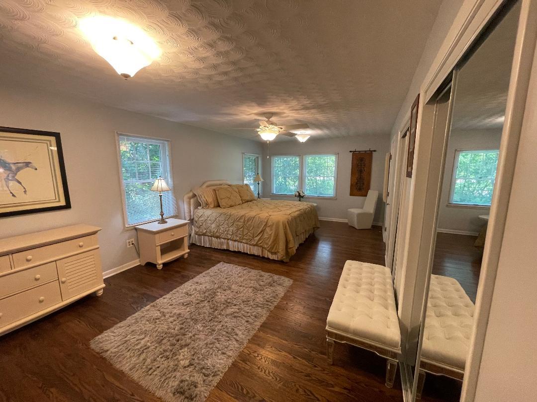 515 E Blodgett Avenue