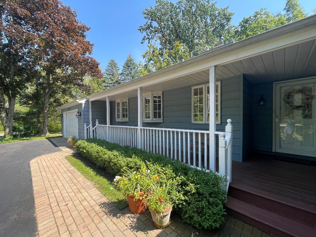 515 E Blodgett Avenue