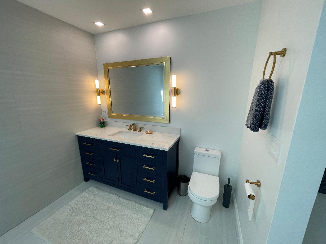 515 E Blodgett Avenue