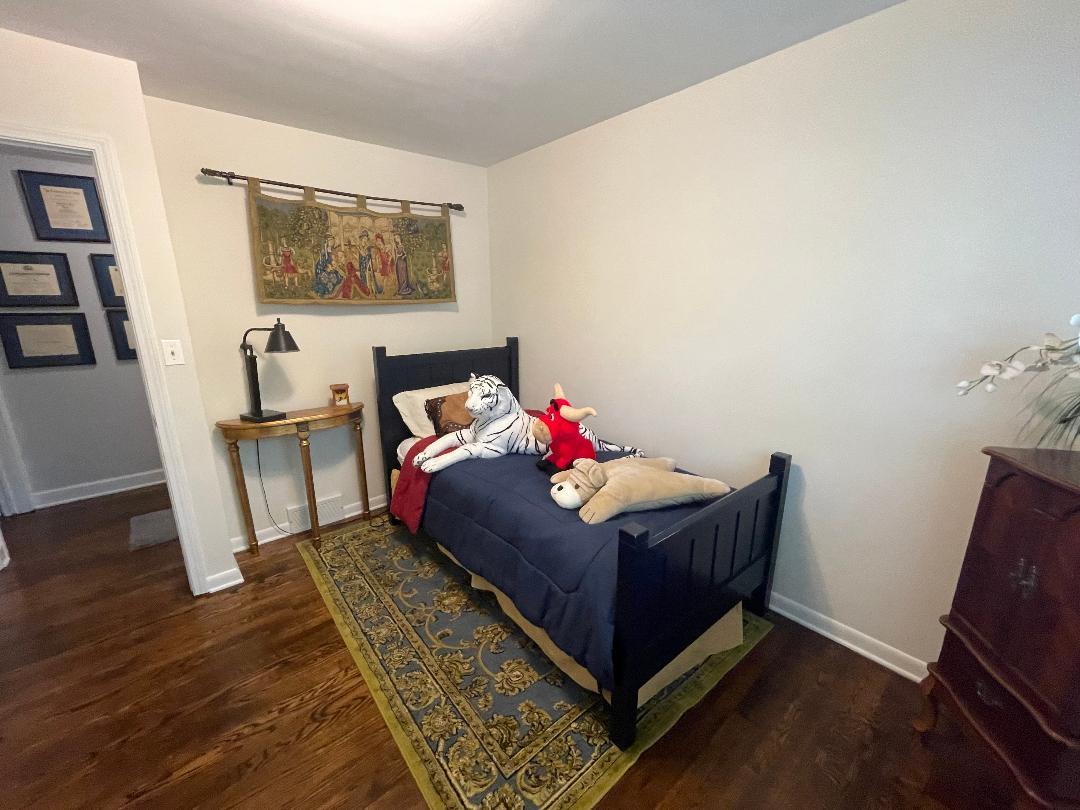 515 E Blodgett Avenue