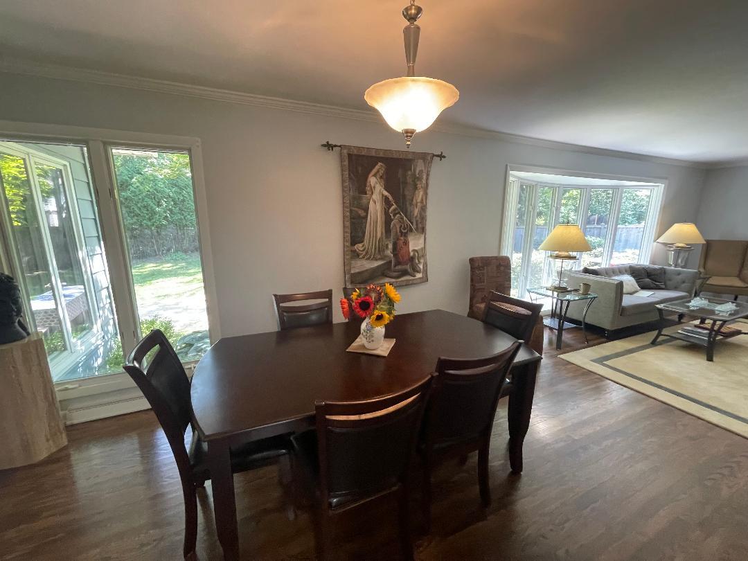 515 E Blodgett Avenue