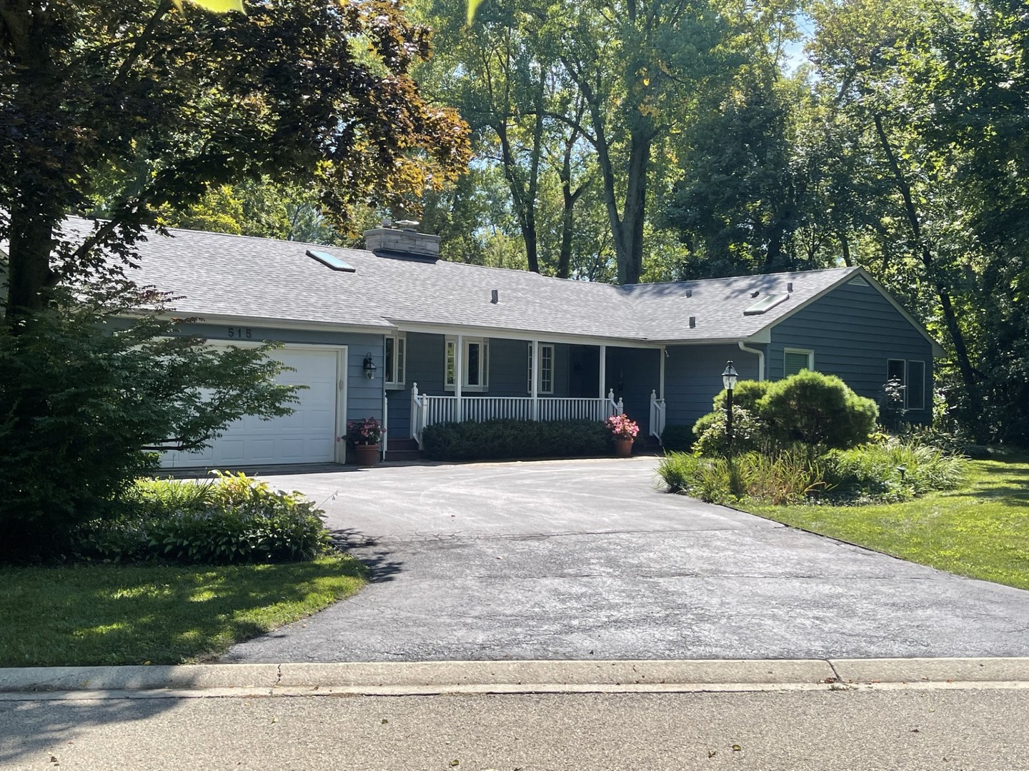 515 E Blodgett Avenue