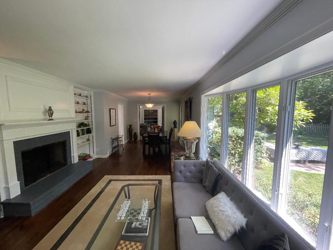 515 E Blodgett Avenue