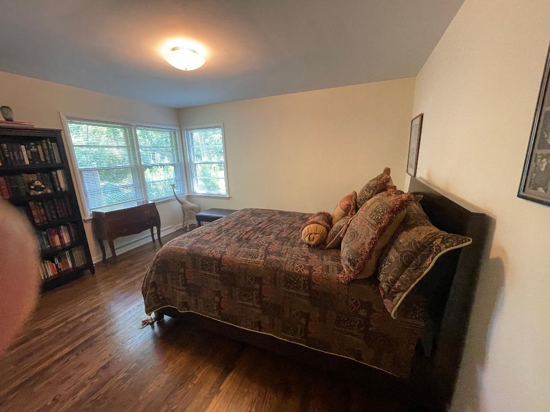 515 E Blodgett Avenue