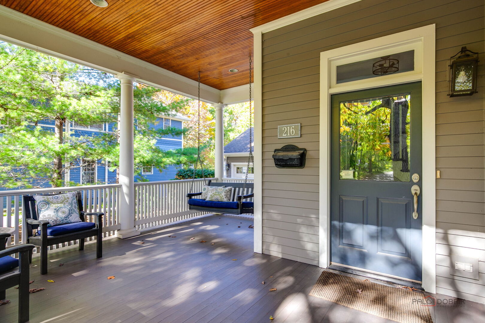 216 E Sheridan Place