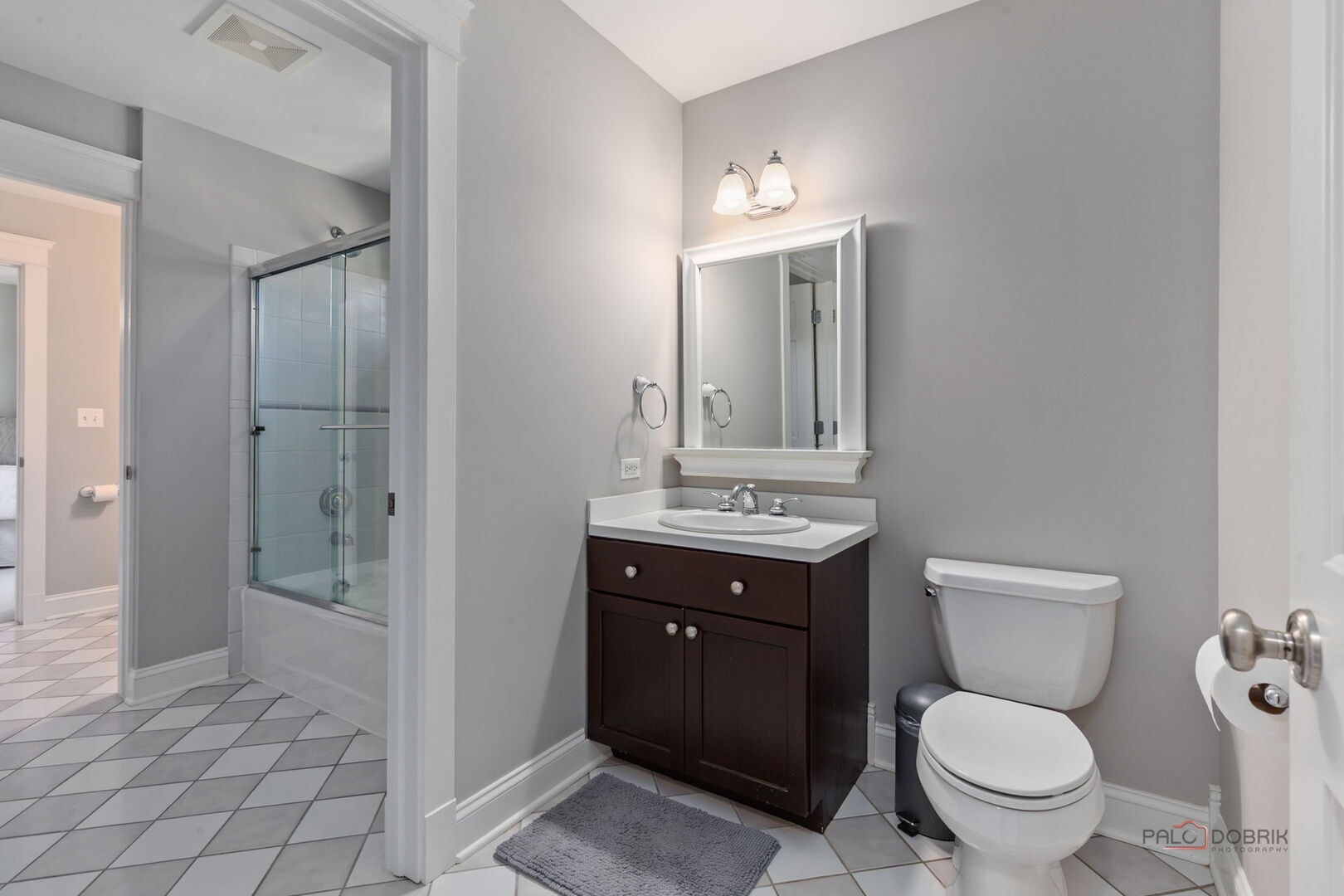 216 E Sheridan Place