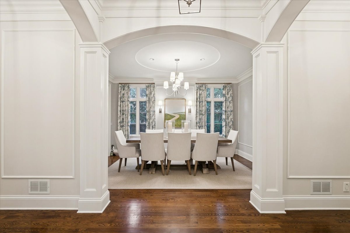 349 E BLODGETT Avenue