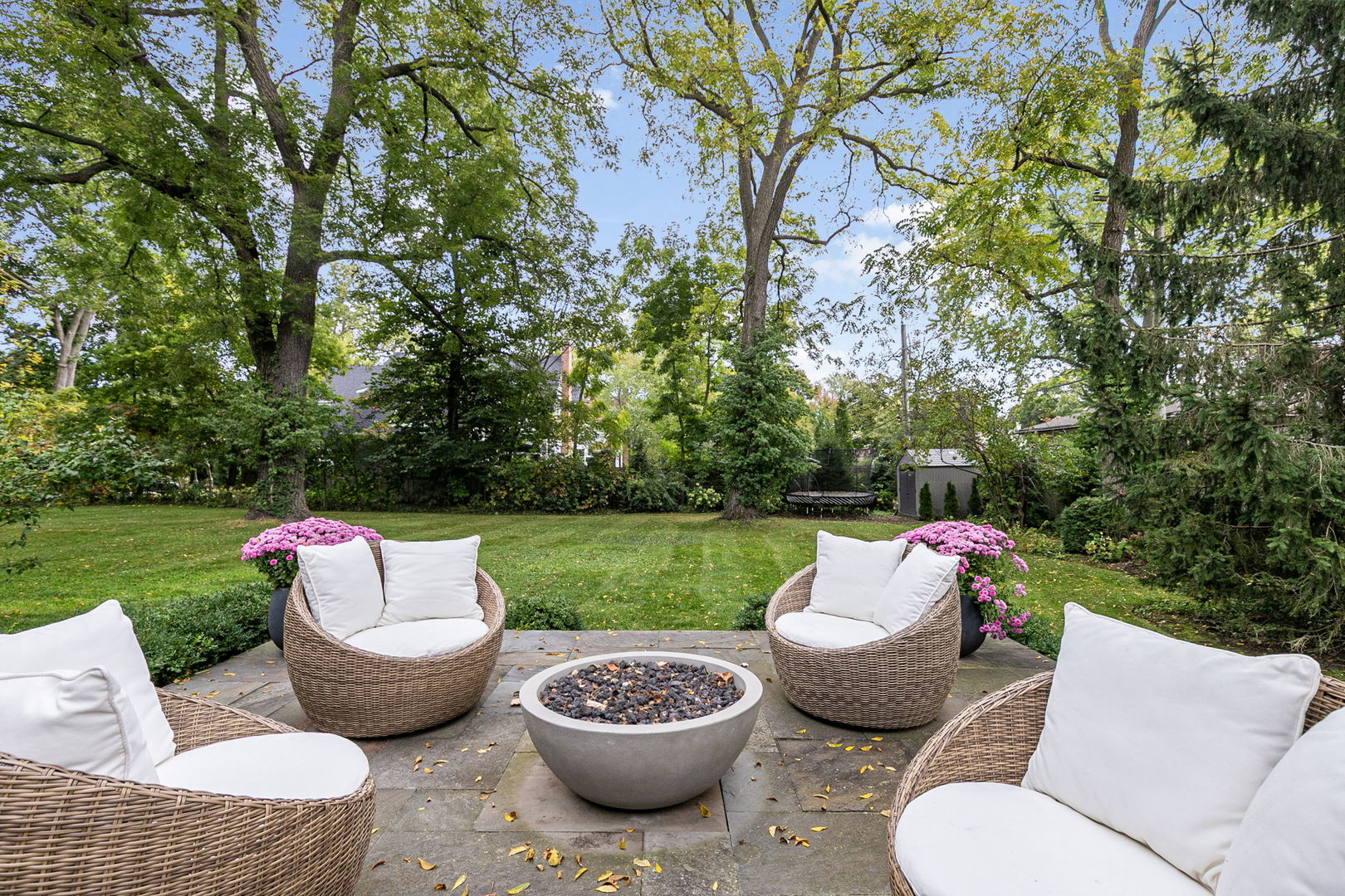 349 E BLODGETT Avenue