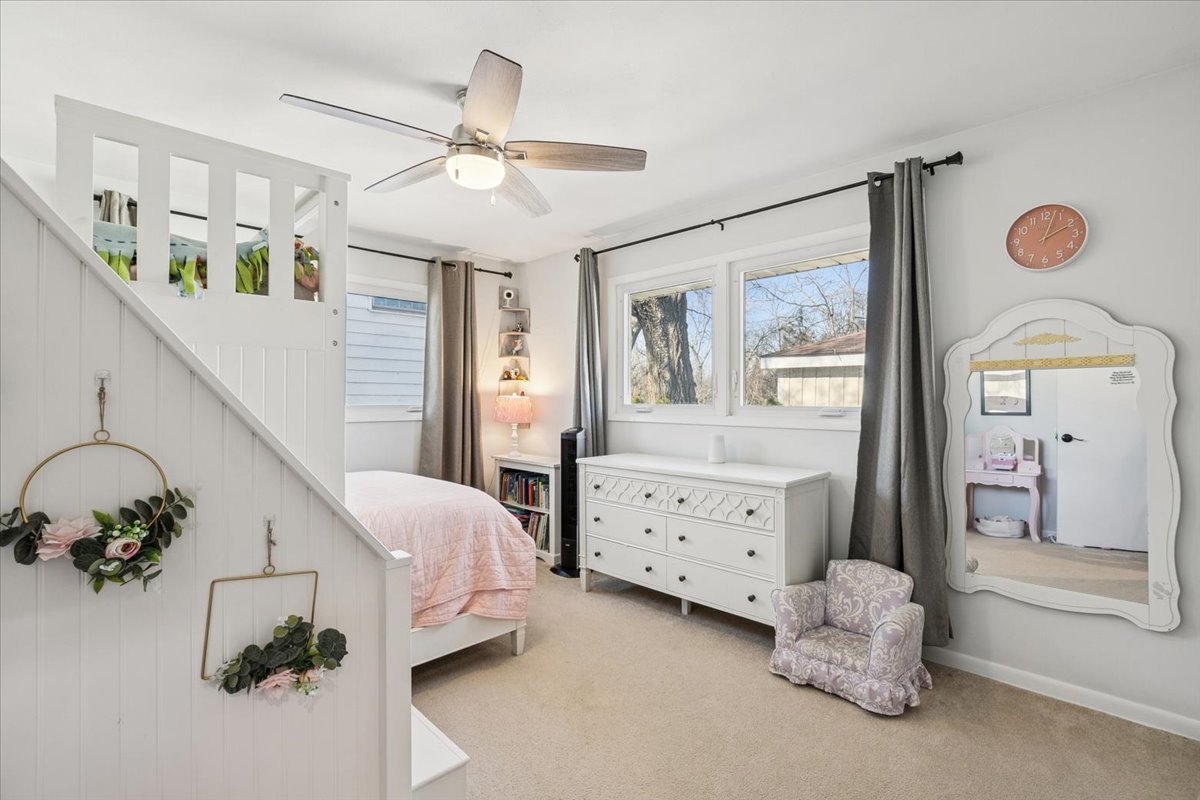 440 W Sheridan Place