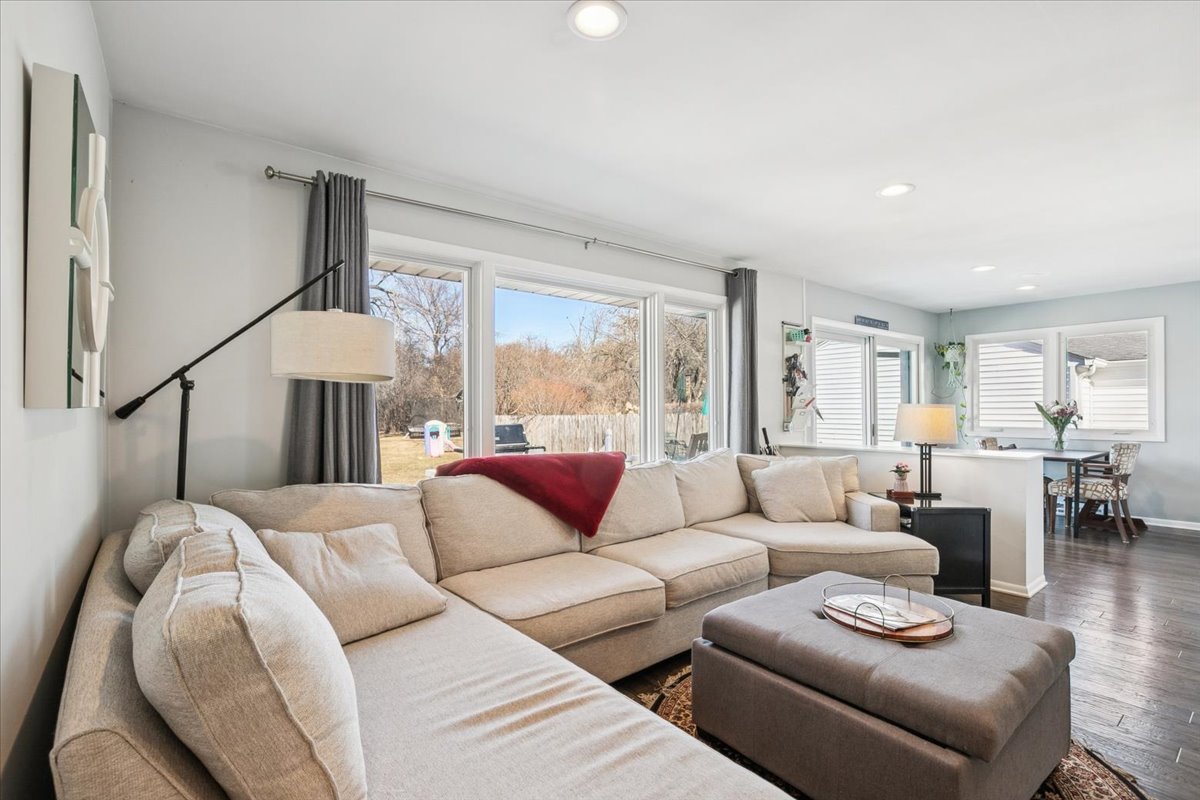 440 W Sheridan Place