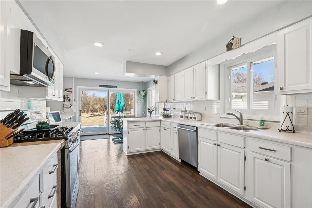 440 W Sheridan Place