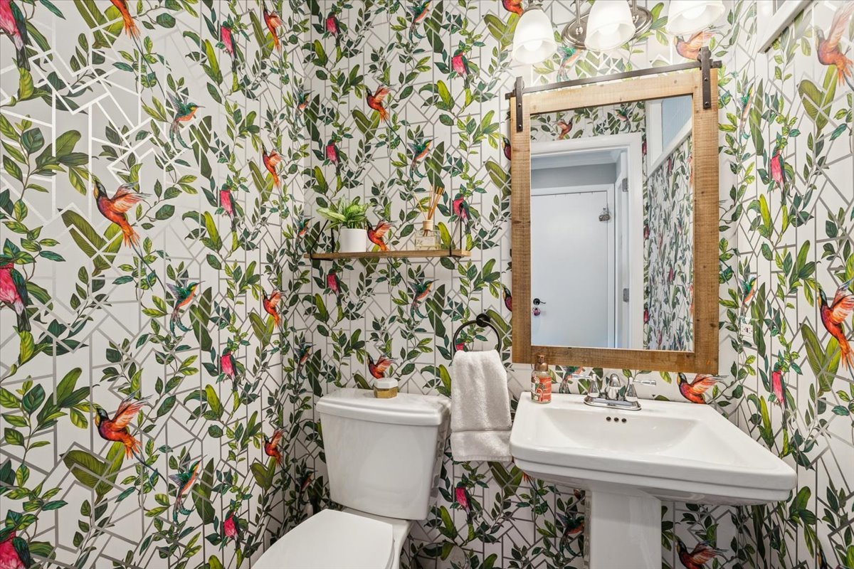 440 W Sheridan Place