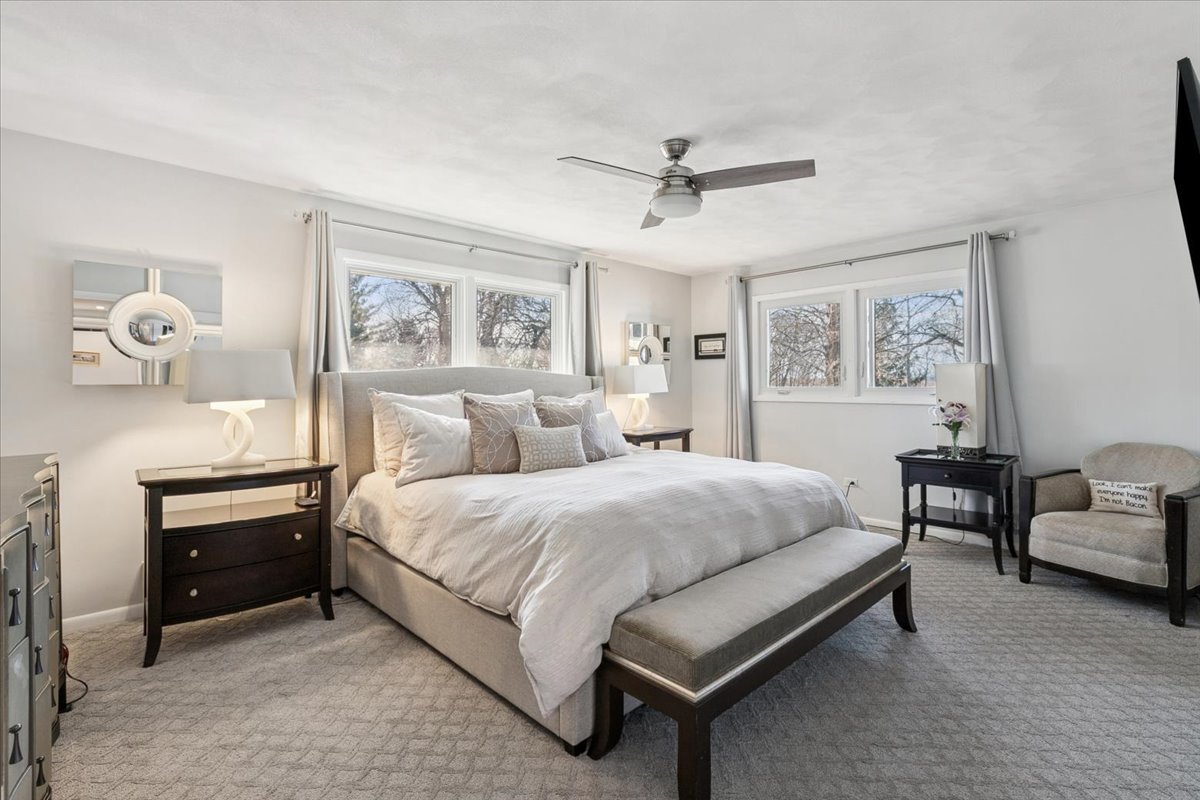 440 W Sheridan Place