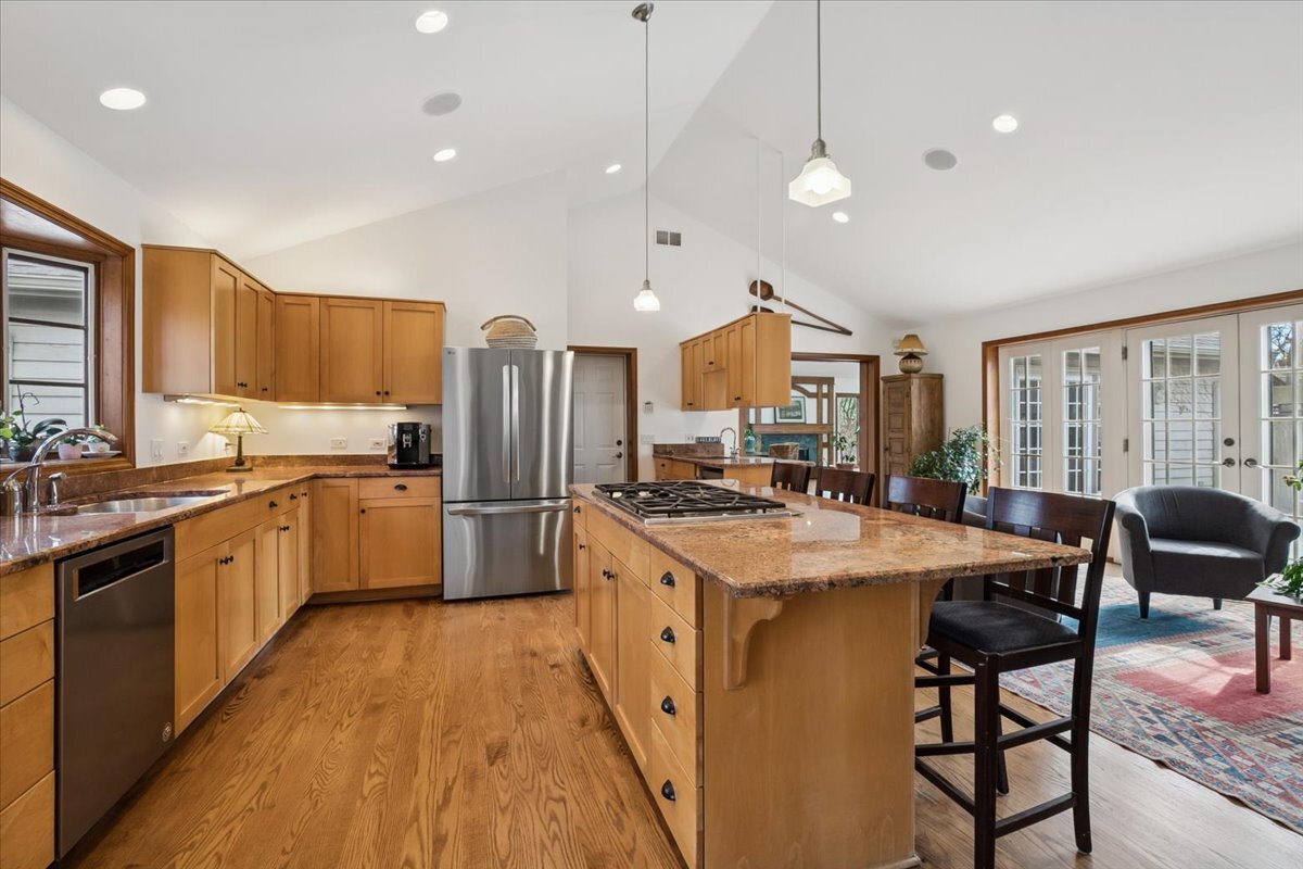 50 W Blodgett Avenue