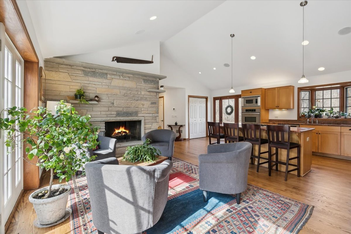 50 W Blodgett Avenue