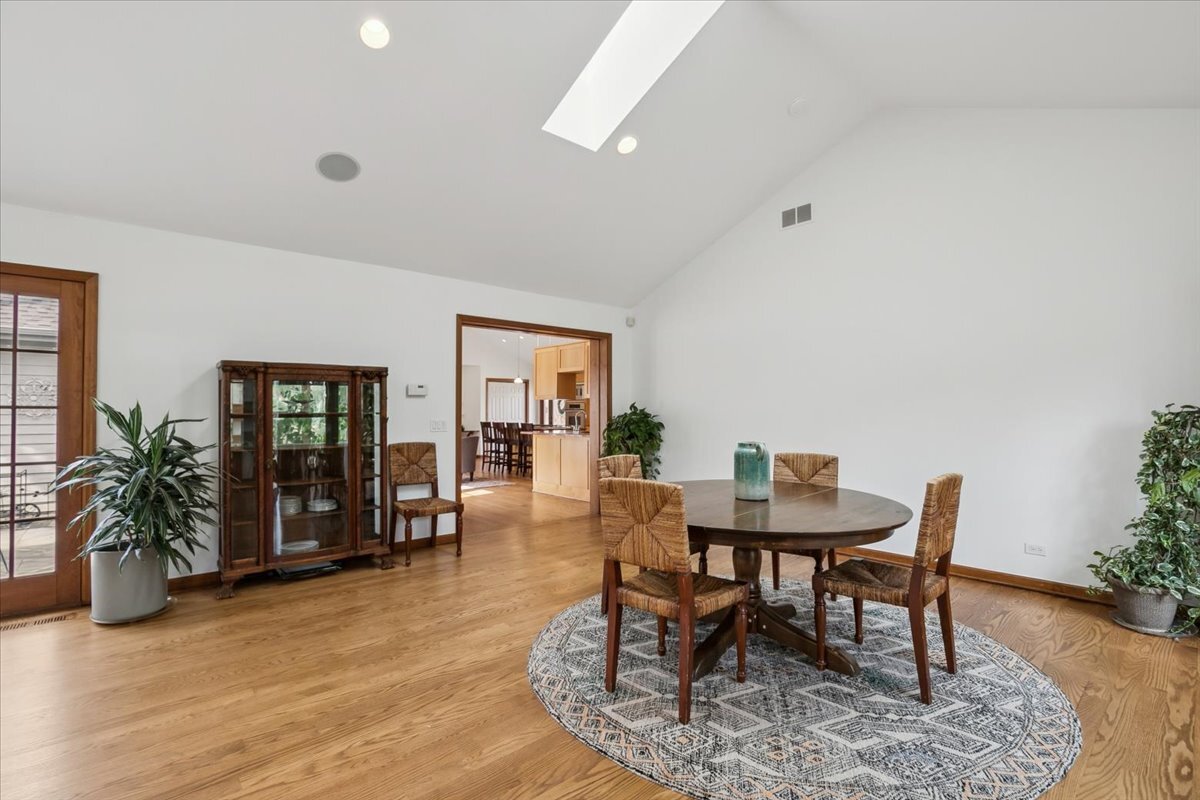 50 W Blodgett Avenue