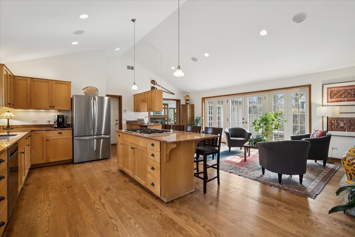 50 W Blodgett Avenue