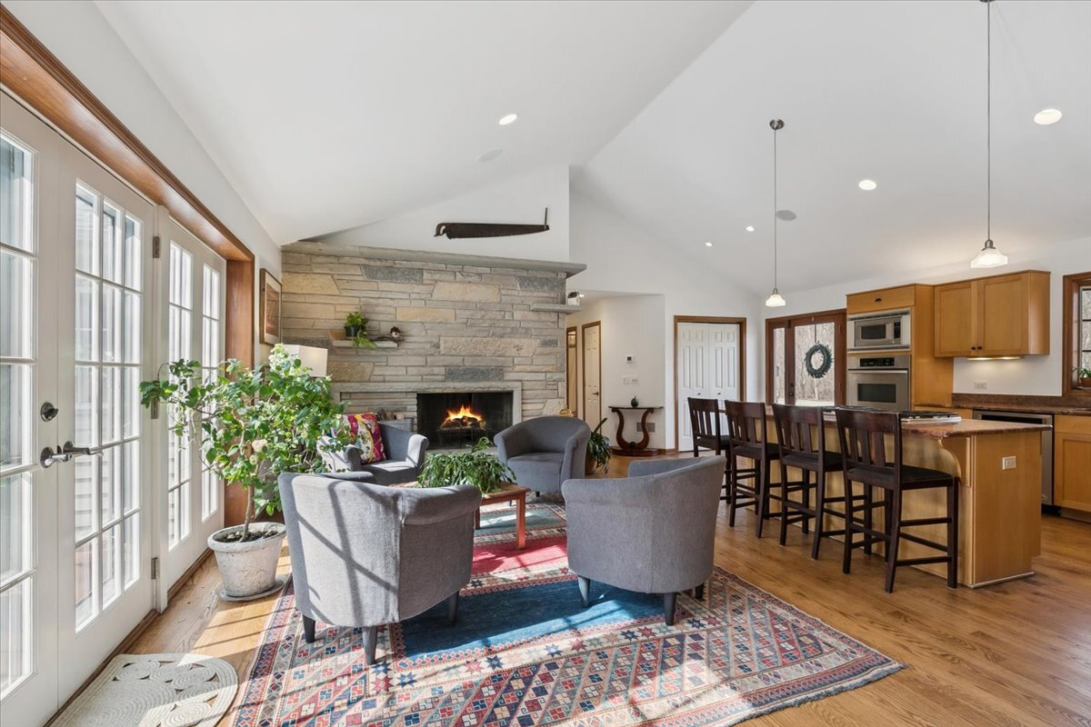 50 W Blodgett Avenue