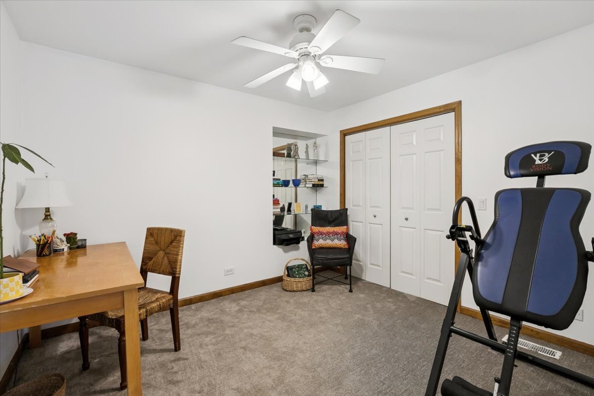 50 W Blodgett Avenue