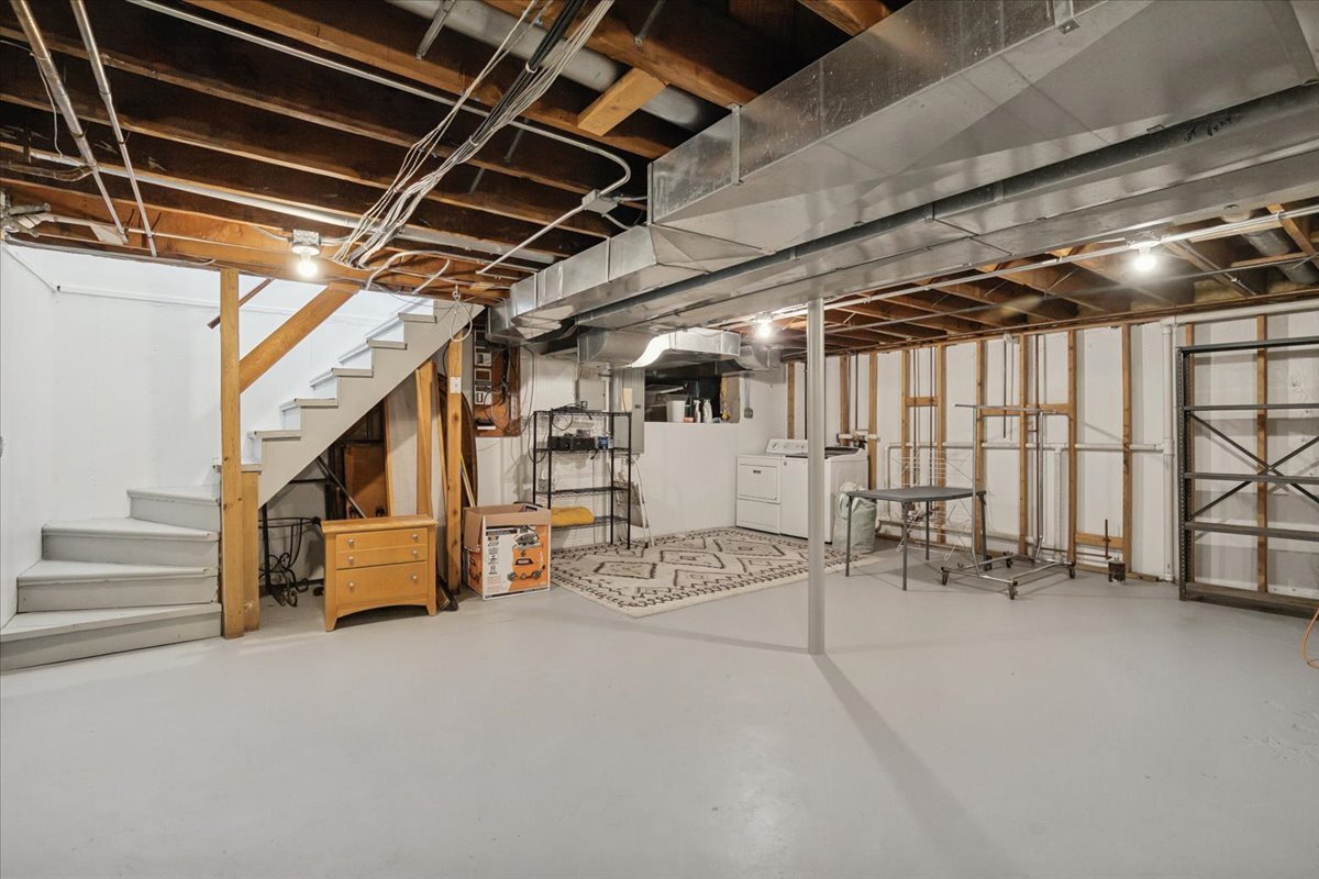 50 W Blodgett Avenue