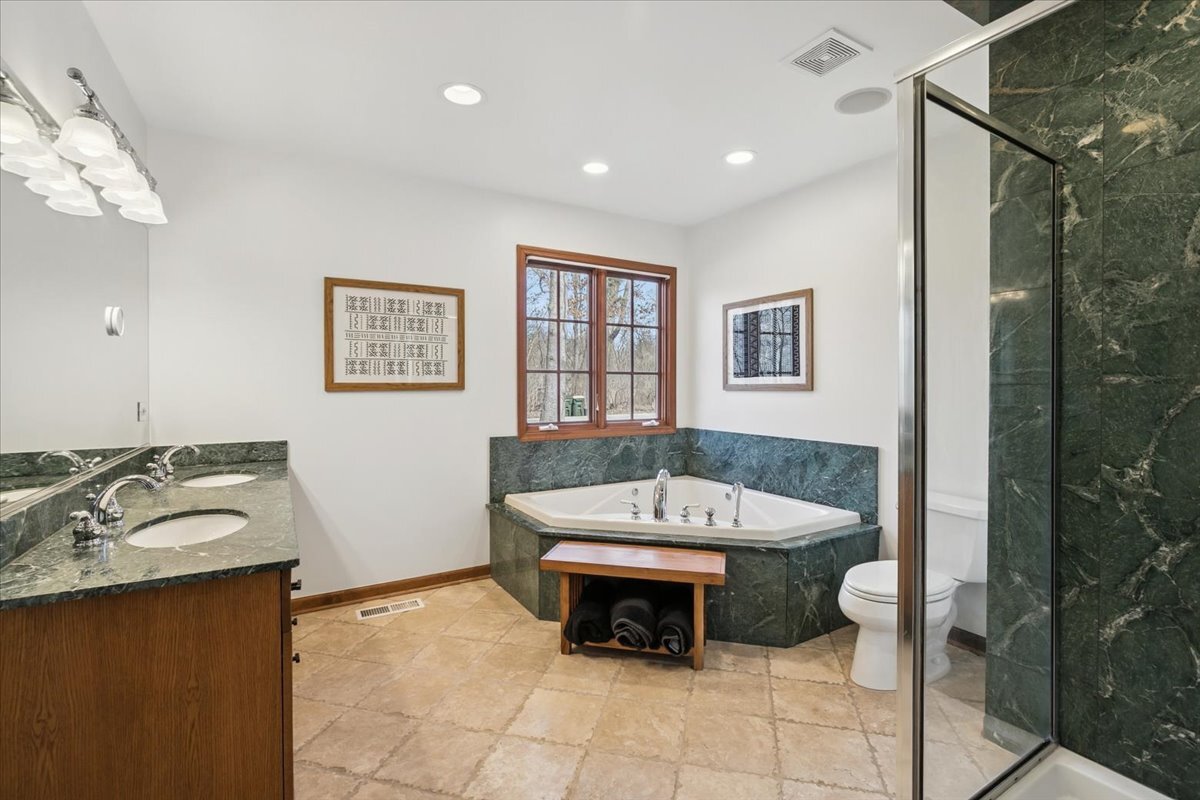 50 W Blodgett Avenue