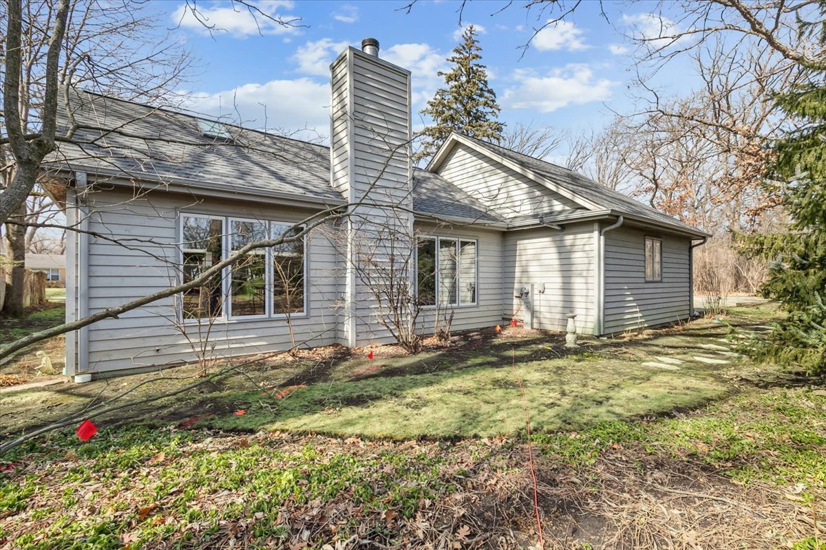 50 W Blodgett Avenue