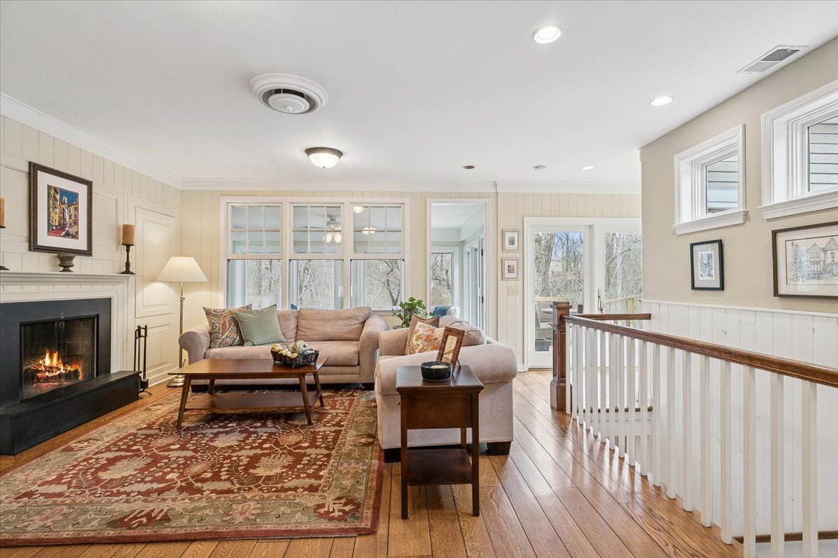 346 Crescent Drive