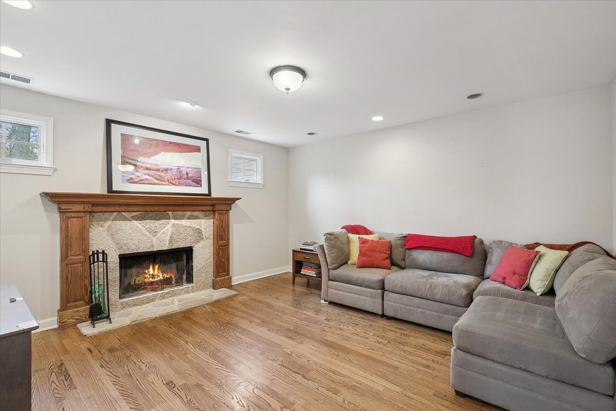 346 Crescent Drive