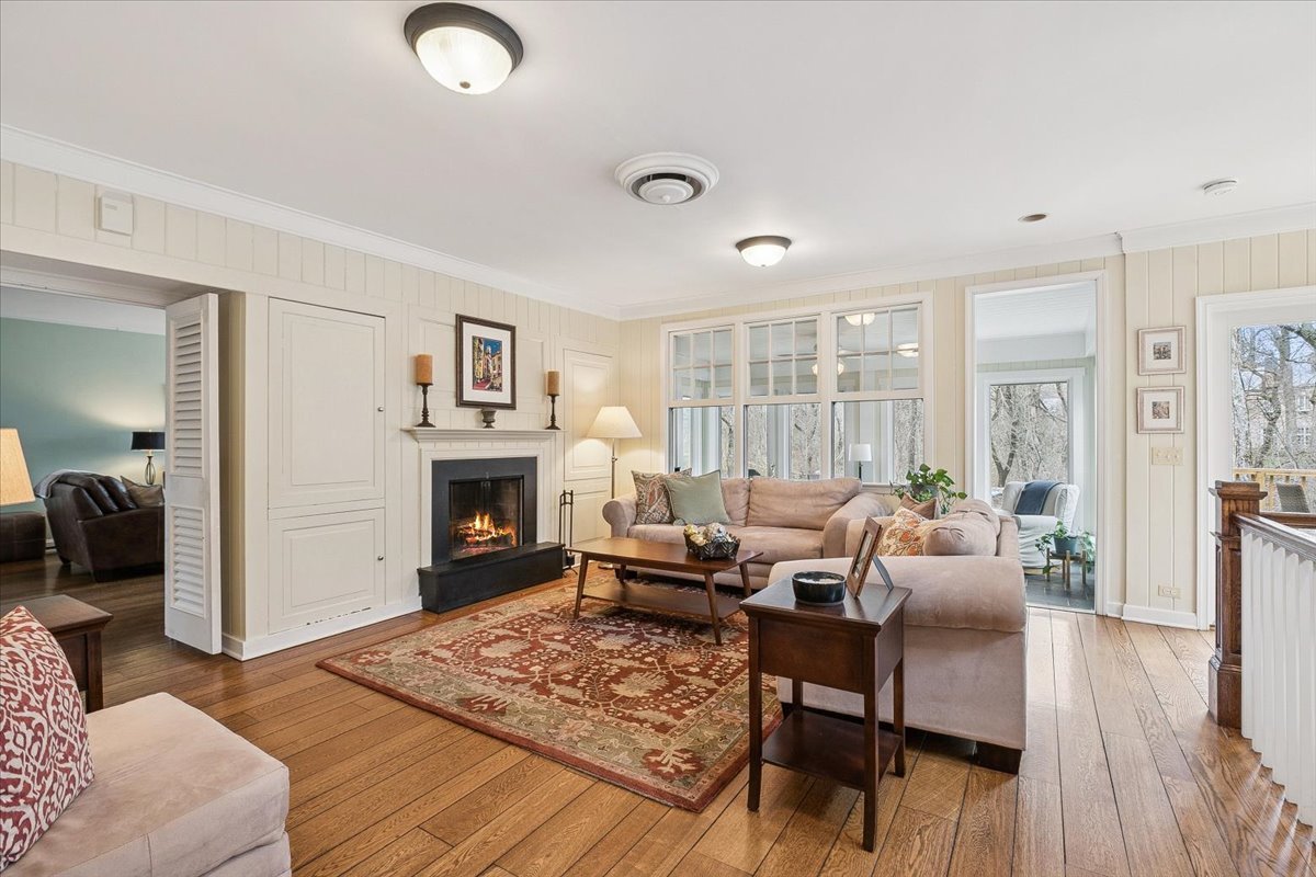 346 Crescent Drive