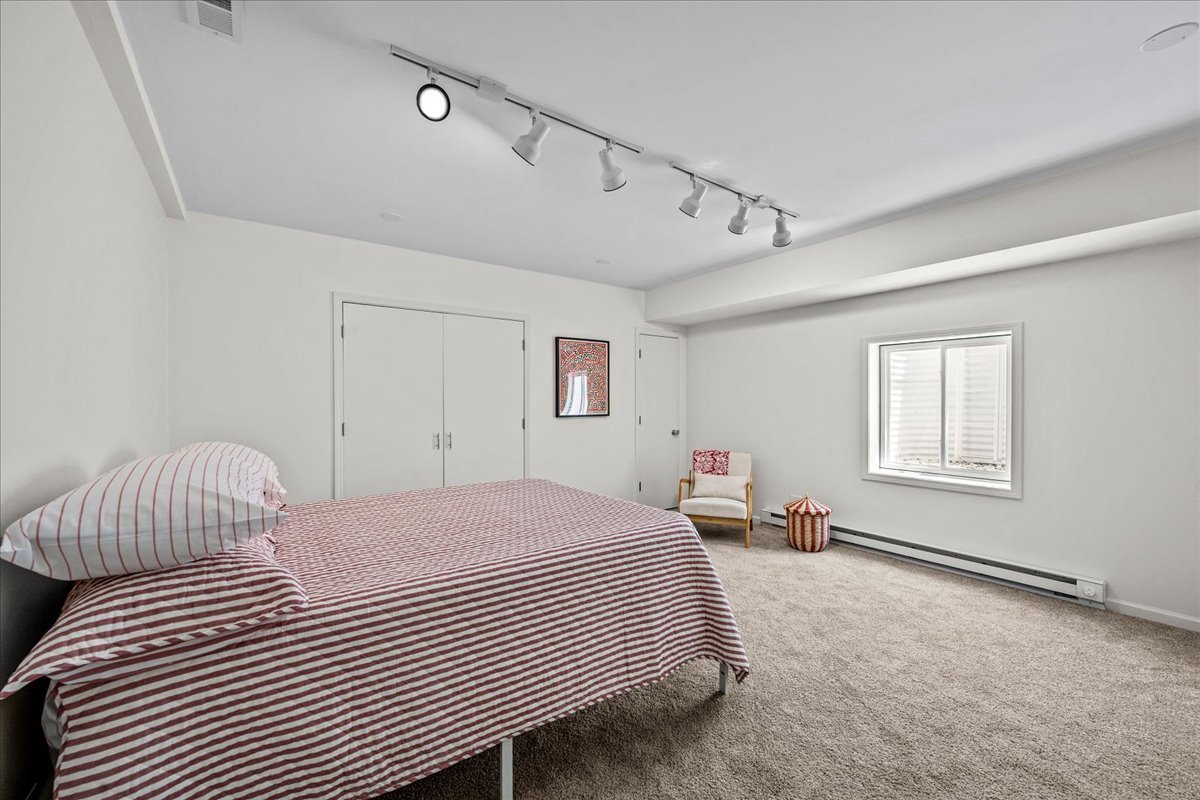 110 E Sheridan Road