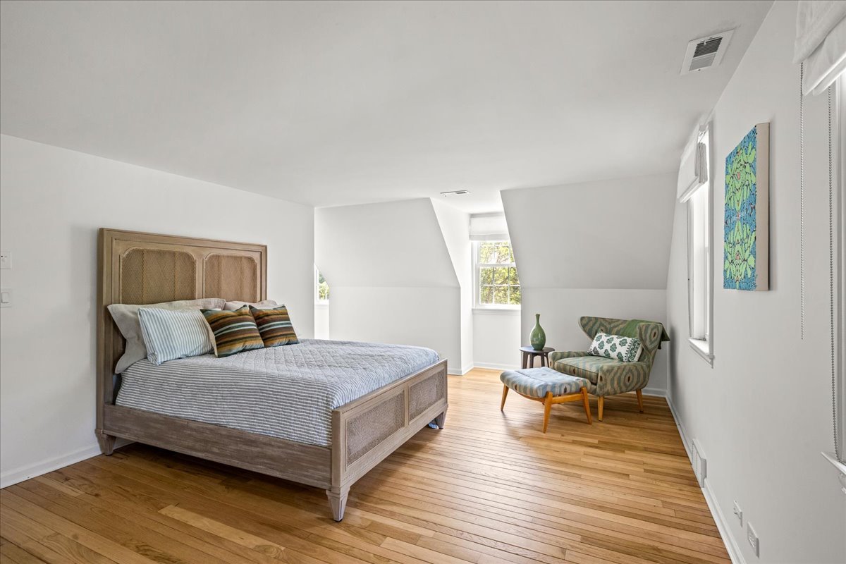 110 E Sheridan Road