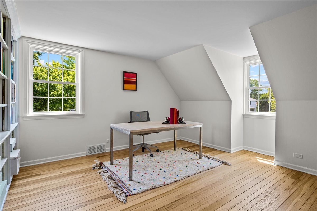 110 E Sheridan Road