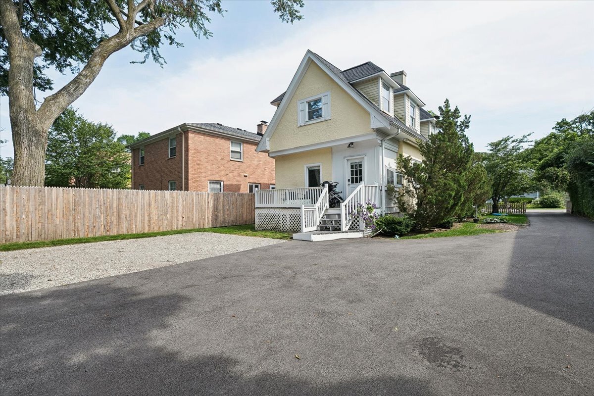 692 Cherry Avenue