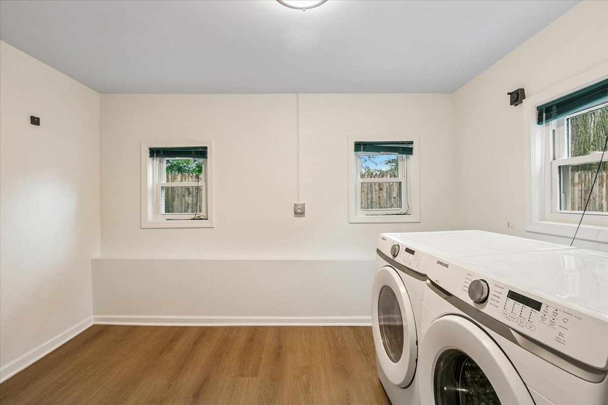 692 Cherry Avenue Unit: B