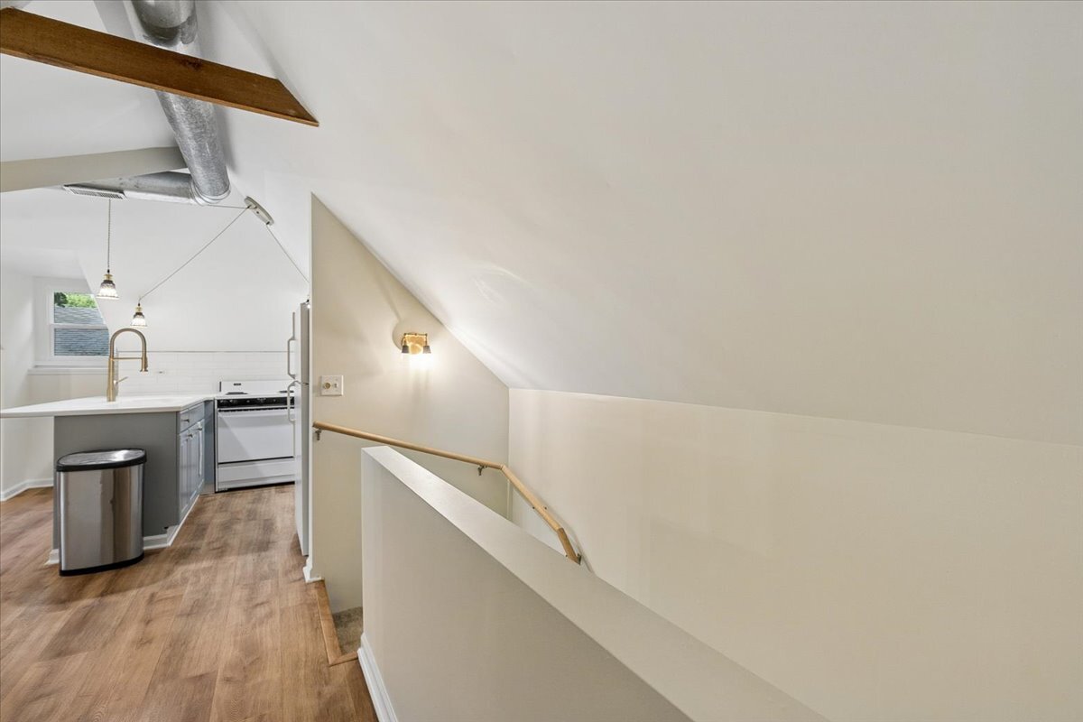 692 Cherry Avenue Unit: B