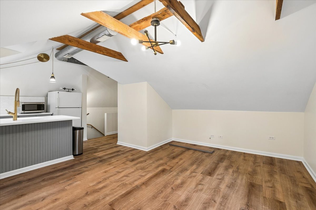 692 Cherry Avenue Unit: B